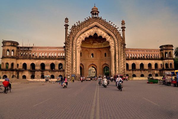 Prayagraj to Lucknow
